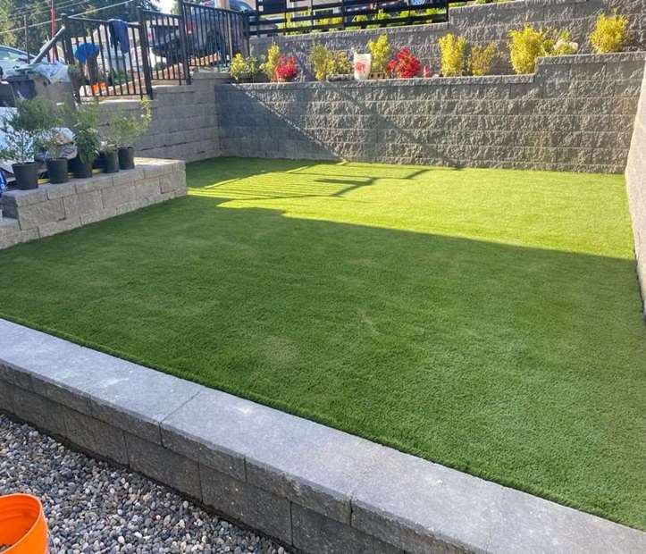 garden layout with artificial turf yard